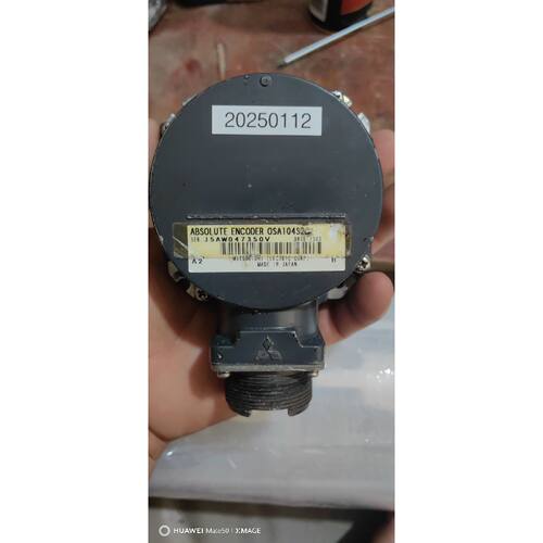 议价可维修三菱编码器OSA104S2A二手拆机件成色看看图外壳有点使