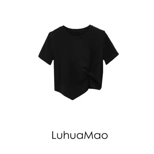 Дизайнерская короткая летняя футболка