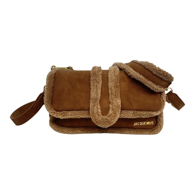 Jacquemus新款毛绒枕头腋下包