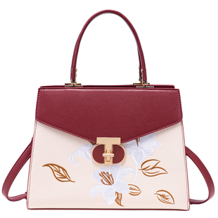 38节妇女礼物新中式国风刺绣红色包包女包妈妈结婚包斜挎手提包女