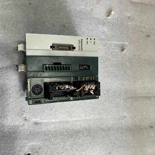 plc，afp0rc32t一个，fp0 a21一个，af