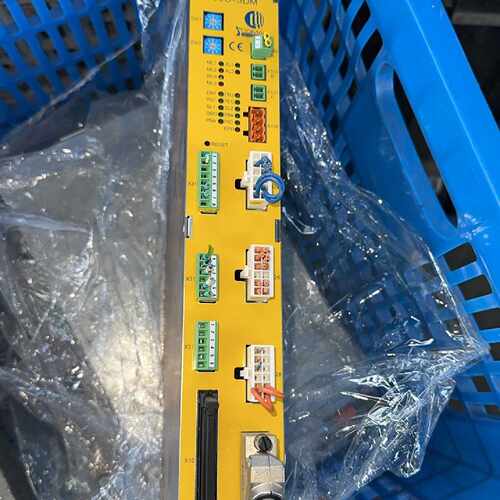 溢价-COMAU柯马C5G-SDM2机器人控制器 件 成色还可