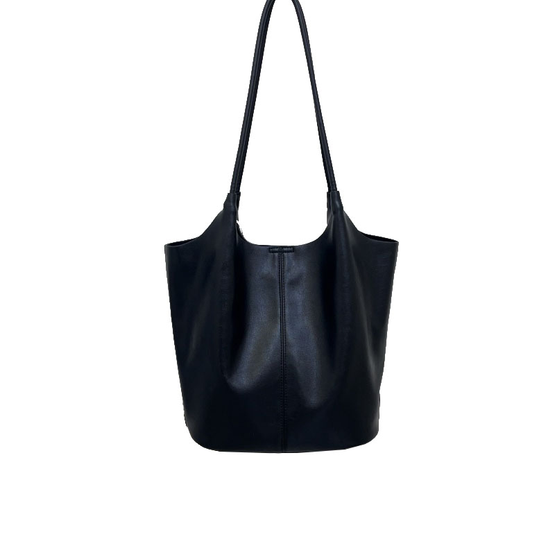 油蜡皮水桶包通勤大容量腋下单肩