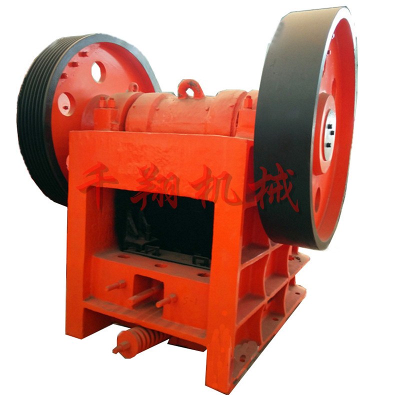 实验室柴油马达pe粗颚式破碎机铁矿用 青石头小型移动破鄂破设备