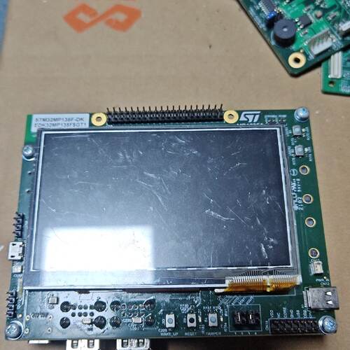 询价-STM32MP135F-DK开发板，带触摸屏，。