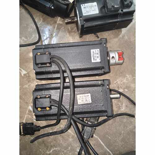 议价86HB250-156B步进电机，拆机件，成色还可以，有点使