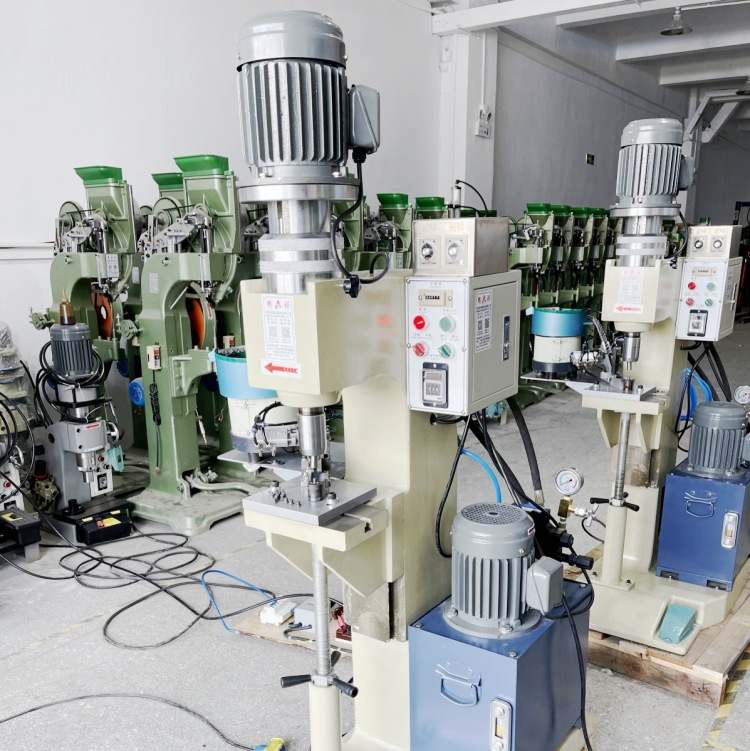 液压油压旋铆机自动送钉全自动送料液压螺母旋铆接机奥祥品牌厂家