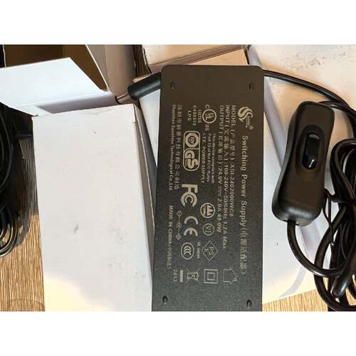 询价未使用新赛24V2A电源适配器功率45W接口5.5X议价