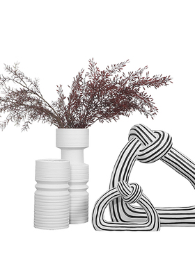 密度轻奢风树脂电视柜装饰摆件