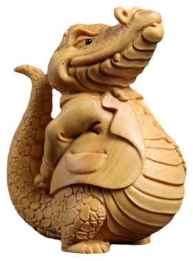 天然黄杨木创意鳄鱼先生招财摆件