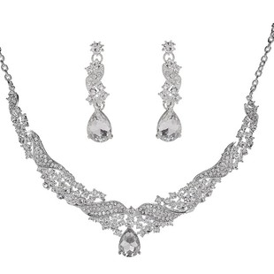 法式轻奢新娘主婚纱一字肩晚礼服配饰晚宴项链耳环结婚高级感大气