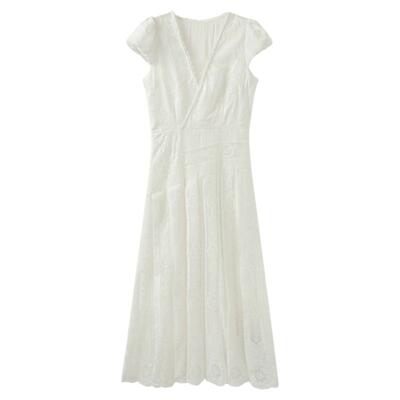 法式绣花V领收腰连衣裙