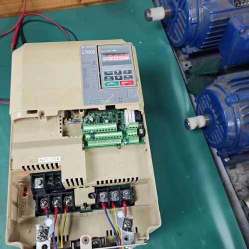 询价-安川变频器22KW，CIMR-EB4A0044FAA，成色如