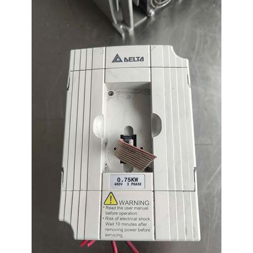 台达变频器 VFD007M43B  0.75KW 230V。—议价
