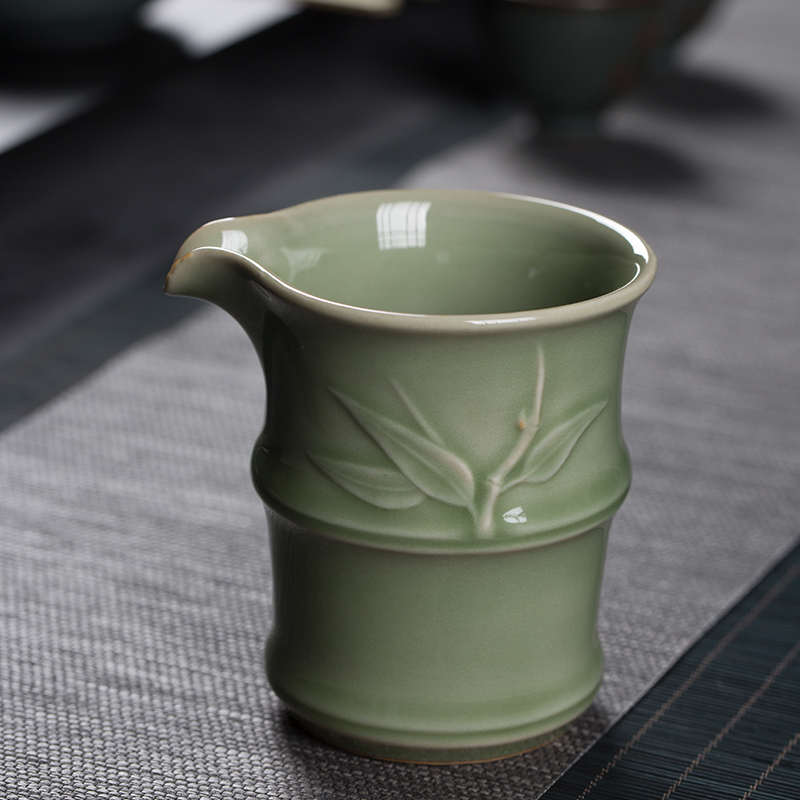龙泉青瓷闻香杯陶瓷家用泡茶分茶器公平杯功夫茶杯手工公道杯匀杯