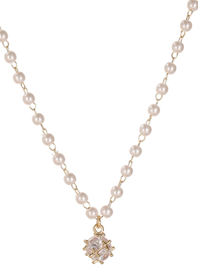 洋气小米粒珍珠吊坠水晶项链