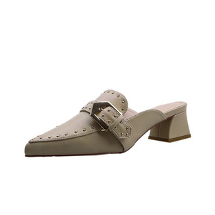 2026新款韩版复古包头中跟尖头半拖鞋时尚铆钉休闲凉拖外穿女鞋潮