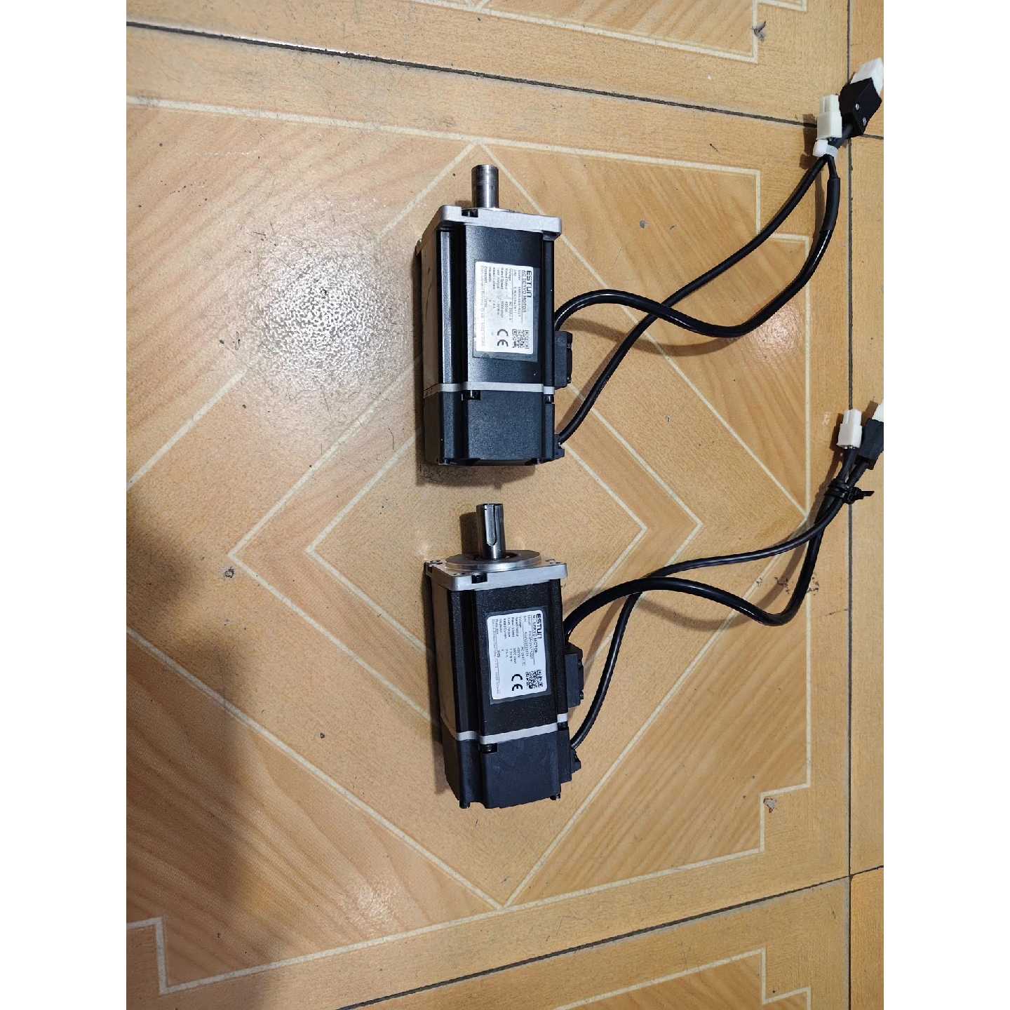 拍前询价：0.4kw埃斯顿伺服电机EM3A04AFA221功能正常图片