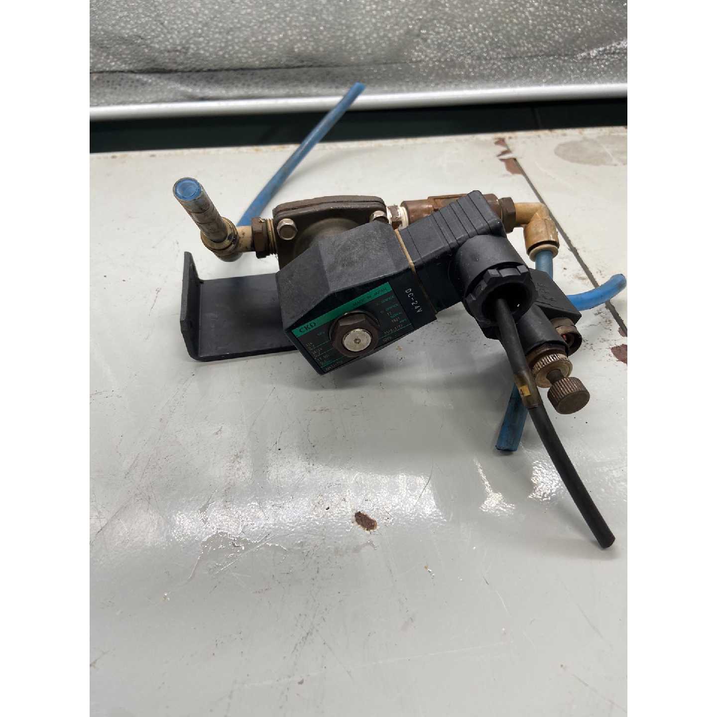 议价拆机CKD喜开理电磁阀ADK11-10A 02EB DC24