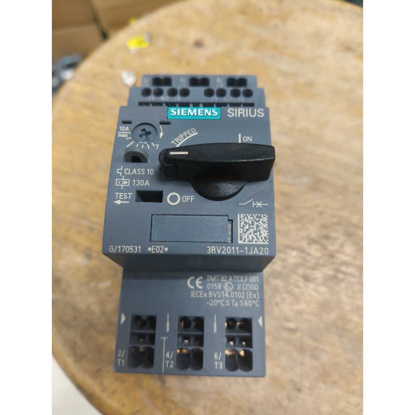 询价-交直两用接触器3RV2011-1JA20有4个，95新图片
