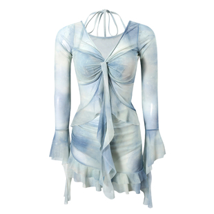 夏炎炎少女泳衣2025新款爆款纯欲绝美度假长袖防晒性感分体比基尼