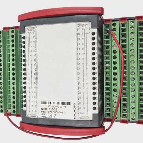 MOOG D 137-001-005 QDIO 16/16-0.5 MODULE VERSION 00.12 FAST