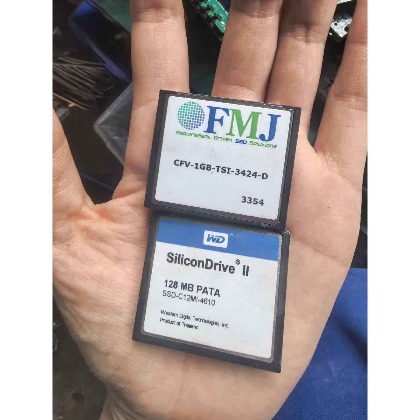 议价-256MB和1GB各两张,,工业级储存卡,,