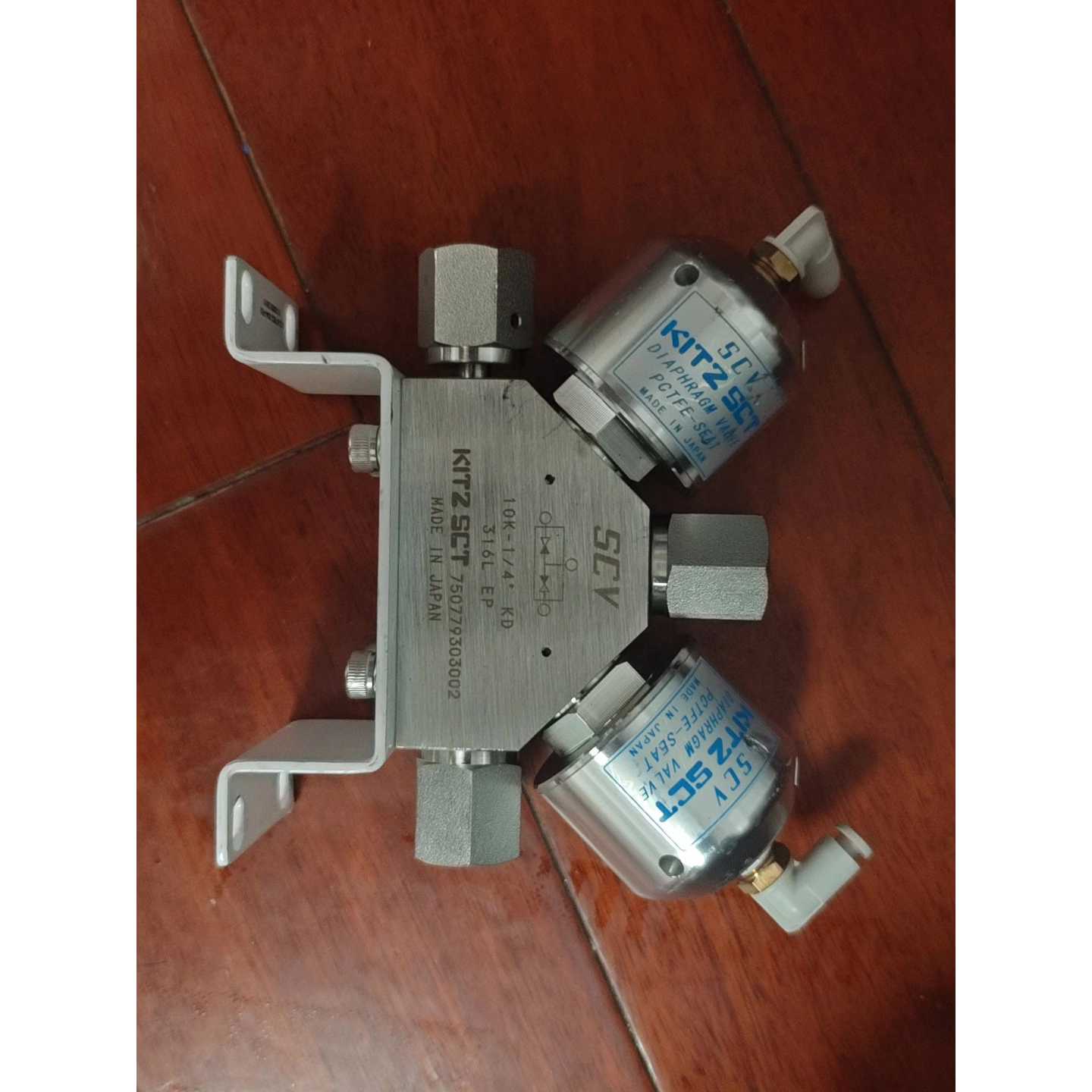 议价全新KITZ截止阀,柱塞式,型号SCT 10K-1/4"KD