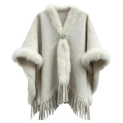 气质狐狸毛披肩大女主战袍