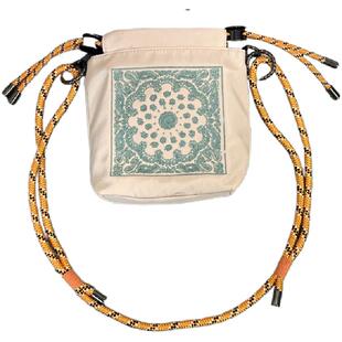 加厚内里隔层刺绣拉链腰包女2025新款袋运动多功能户外防水斜挎包