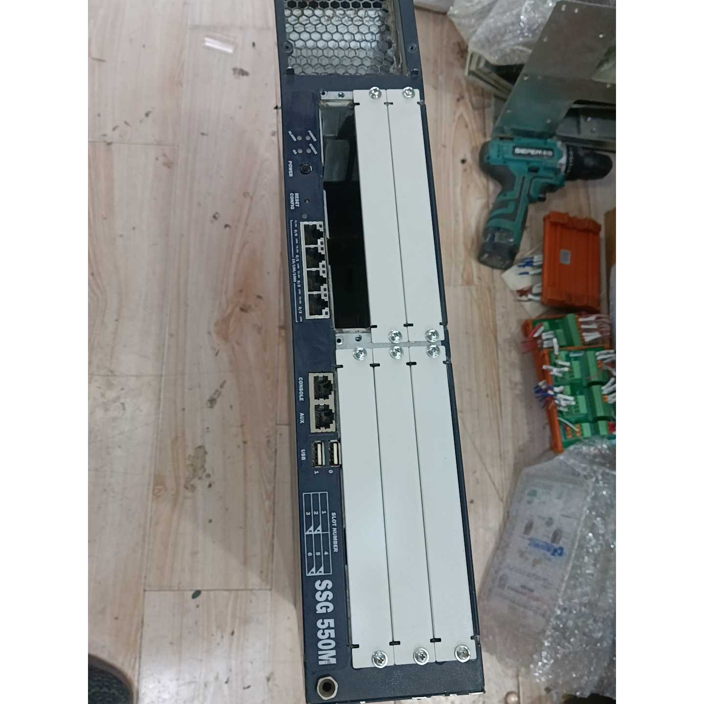 议价JUNIPER瞻博SSG550M防火墙上面少了一可维修