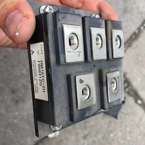 议价RM75TC-2H整流桥LG和L产电IS5系列30-37-45kw变频器用的