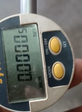 【请询价】瑞士Syac一µS229千分表。实物如图，表底盖少一个螺