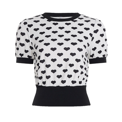 俏皮少女爱心印花撞色圆领T恤