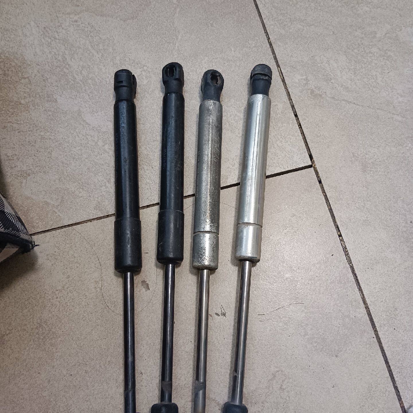 询价下单老宝来，帕萨特领域，后尾箱液压杆，，银色纯德的，80一