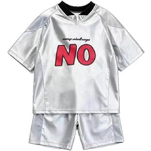 2026夏儿童潮服男童洋气银色运动套装速干男孩短袖球服短裤两件套