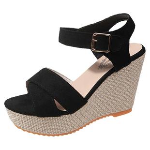 2026夏季新款韩版时尚坡跟罗马凉鞋女松糕跟一字带厚底露趾高跟鞋