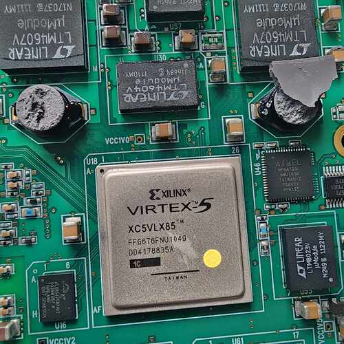 【议价】XILINX  XC5VLX85 FFG676FNU1049