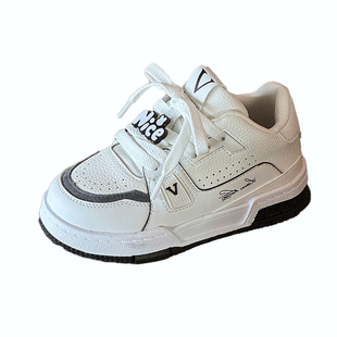 魔术贴潮牌皮面小女孩2026年春秋新款白色炸街板鞋子儿童男童女童