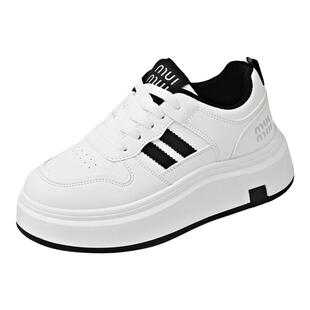 踩屎感厚底皮面小白鞋女秋冬季2026新款网红爆款显脚小码34运动鞋