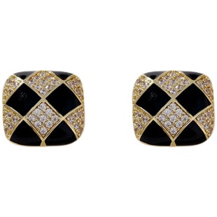 2024新款潮黑白棋盘格复古港风方形镶钻耳环时尚耳饰纯银耳钉感