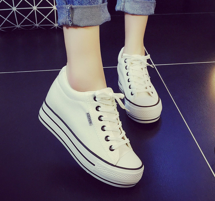 The increase in White shoes Spring 2019 new pattern Versatile Korean Edition student leisure time skate shoes The thickness of the bottom canvas shoesin the Women's Shoes, Canvas shoes  category - from Buy2taobao.com to provide professional Taobao agent buy service