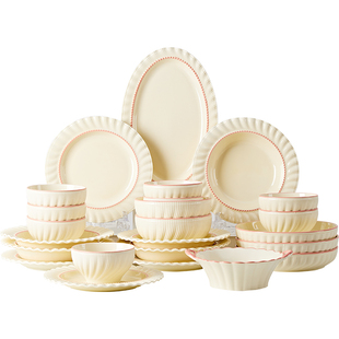 奶油风餐具套装家用2025新款碗盘釉下彩乔迁新居礼物高颜值碗碟