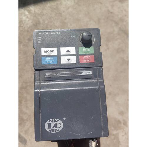 〔议价-可维修〕几乎LC变频器HLC1D5M 1.5kW 三相380V 工业自动化