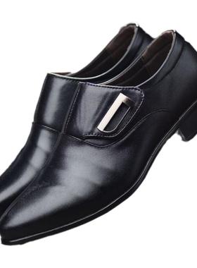 新中式风主人房配饰组合衣帽间