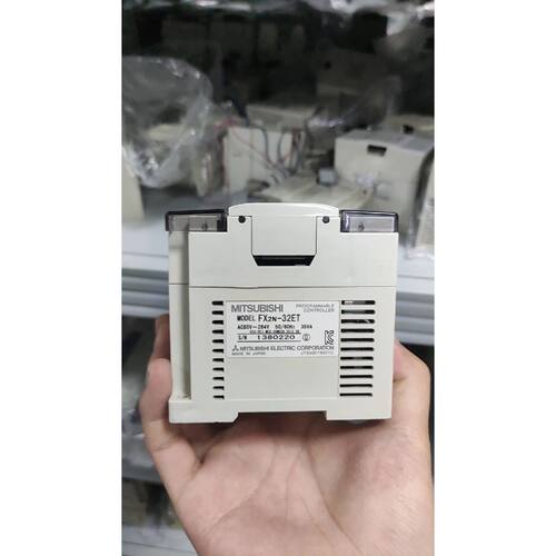 〔议价-可维修〕三菱PLC FX2N-32ET扩展模块 晶体管输出 AC85 工