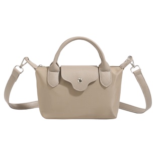 轻便迷你饺子包包女2025新款休闲时尚女士斜挎包外出通勤手提小包