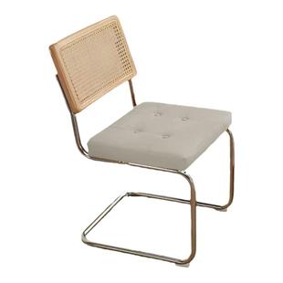 实木藤编法式奶油风餐椅家用中古白色餐桌椅设计师瓦西里化妆椅子