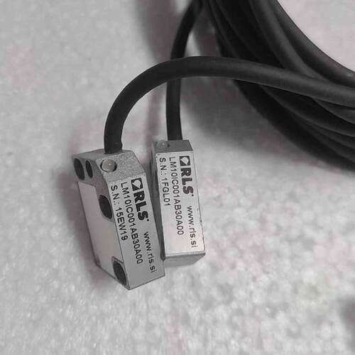 【询价】雷尼绍直线磁栅读数头 LM10IC001AB30A00 实物适用
