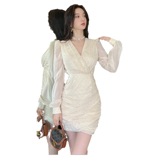 优雅修身御姐风性感包臀连衣裙秋季小个子显高V领长袖亮片短裙女